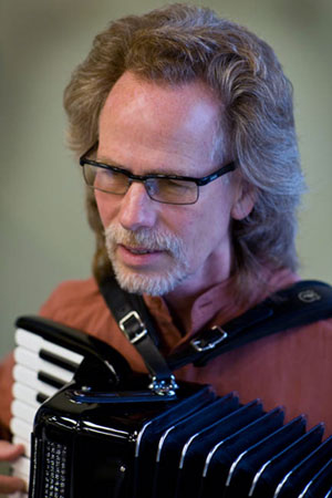Murl Allen Sanders, accordiionist, photo by Tim Rounds